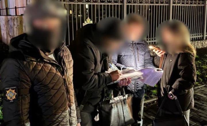 Правоохранители разоблачили схемы незаконного пересечения границы и взяточничества в двух областях Украины - Офис генпрокурора