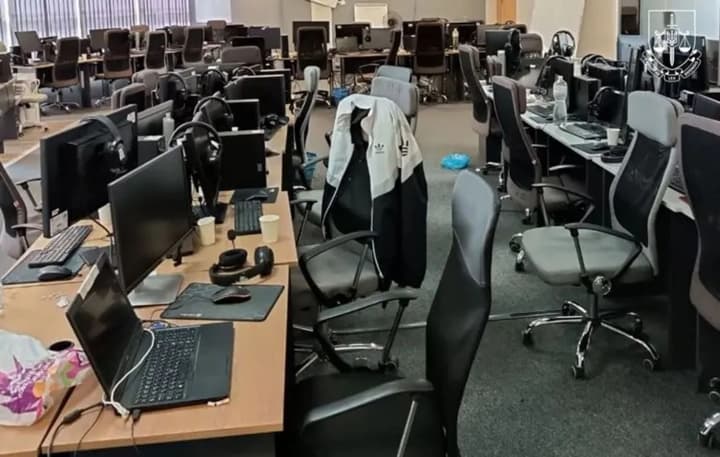 Несподіваний дзвінок із "банку" чи "інвестиційна пропозиція": Офіс Генпрокурора системно нищить шахрайські кол-центри і нагадує як захистити свої дані