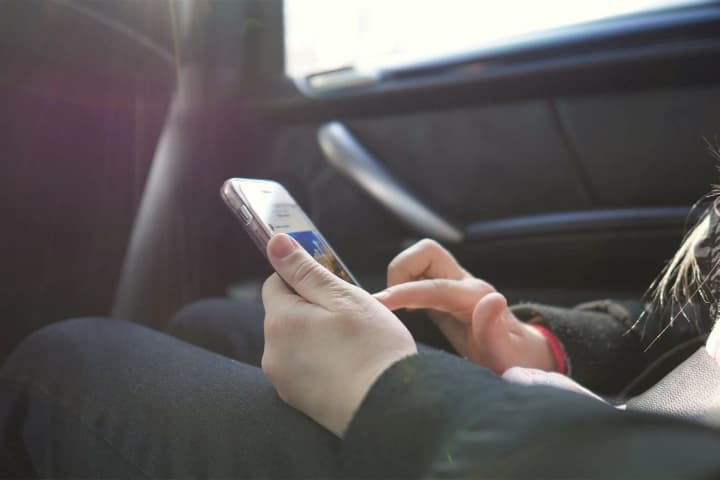 В ЕС предлагают ввести возрастные ограничения для пользователей социальных сетей