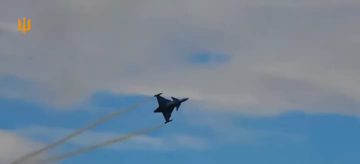 Воздушные силы ВСУ показали истребитель Mirage 2000 в работе