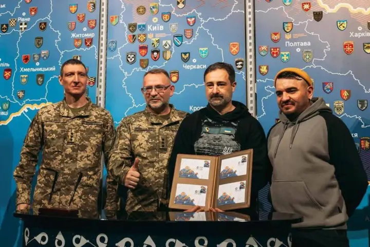 Укрпочта выпустила новую марку "Сила в огне" ко Дню ракетных войск и артиллерии ВСУ: автор - боец 406-й бригады