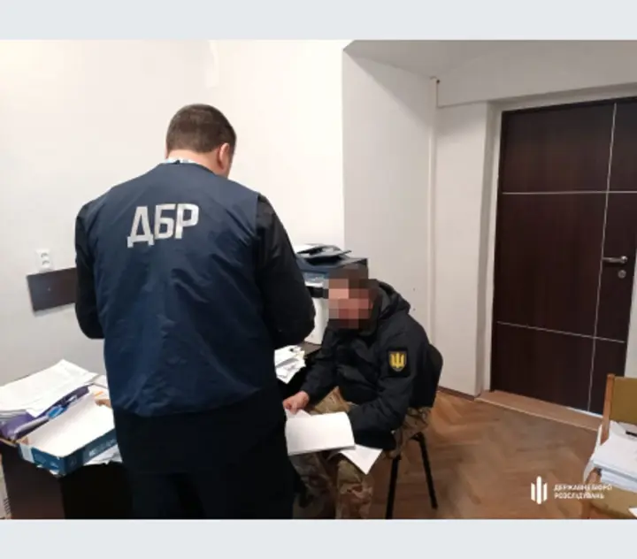 Замість перевірки документів застосував силу: на Львівщині військовослужбовець ТЦК отримав підозру