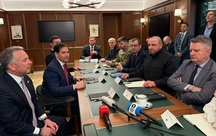 Переговори США та України щодо "мирного плану Трампа" продовжаться у суботу, ймовірно і протягом всіх вихідних – Axios