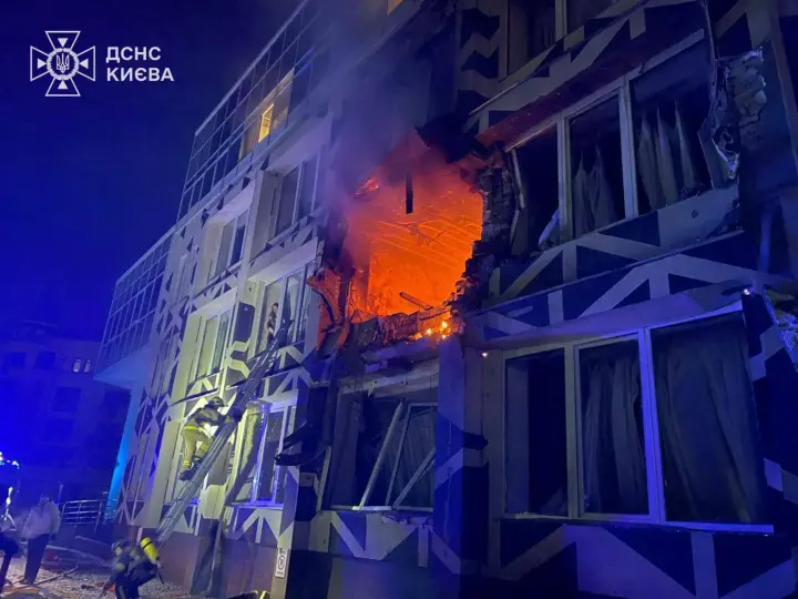 россияне атаковали медучреждение в Киеве: есть погибший и пострадавшие - ГСЧС