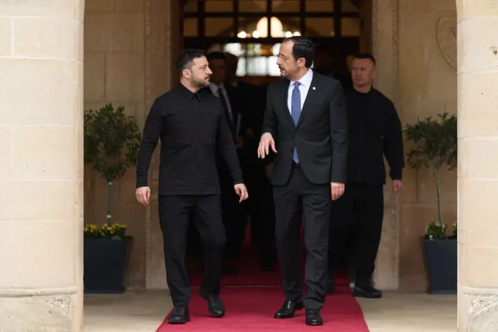 Украина стремится за полгода максимально продвинуться с кластерами для вступления: Зеленский обсудил с президентом Кипра председательство в ЕС