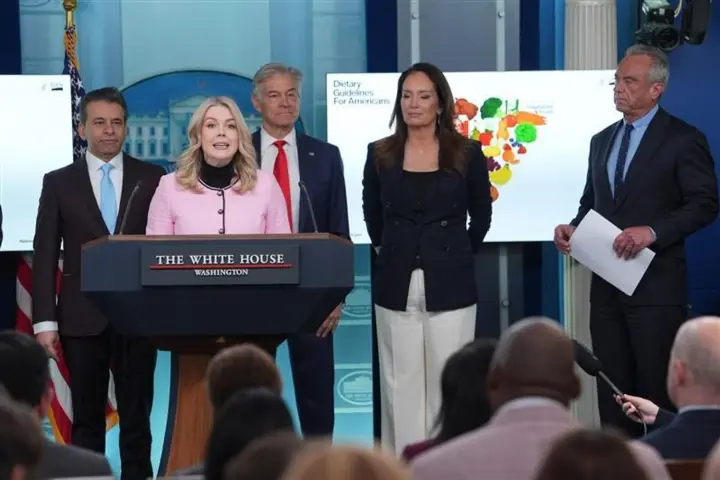 Trump always considers all options: White House spokeswoman on the possibility of using force in Greenland