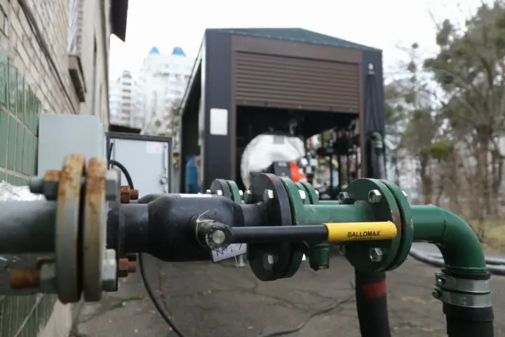 "Київтеплоенерго" розгорнуло мобільні пересувні котельні для обігріву столичних лікарень - КМДА