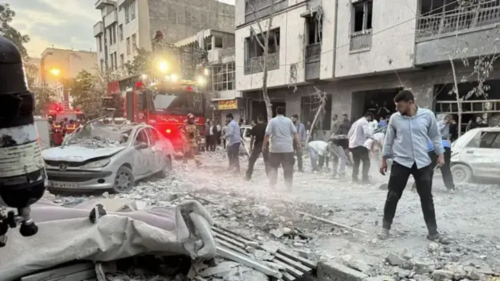 В Ірані оголошено триденну жалобу: попри понад 500 цивільних жертв, влада вшановує силовиків, які загинули