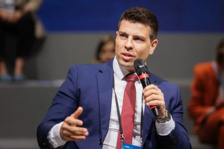 Ignoring national security: why Deputy Minister Derkach "turns a blind eye" to attempts to appoint Zelinsky as head of the State Aviation Service