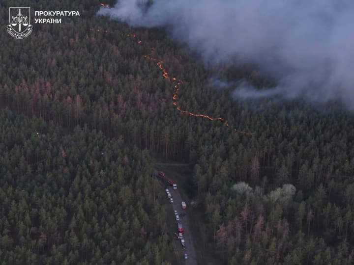 Мужчина получил подозрение за масштабный природный пожар на сотнях гектаров на Харьковщине из-за окурка