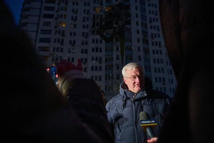 Дипломатические учреждения Украины за рубежом начнут срочный сбор средств для поддержки украинцев