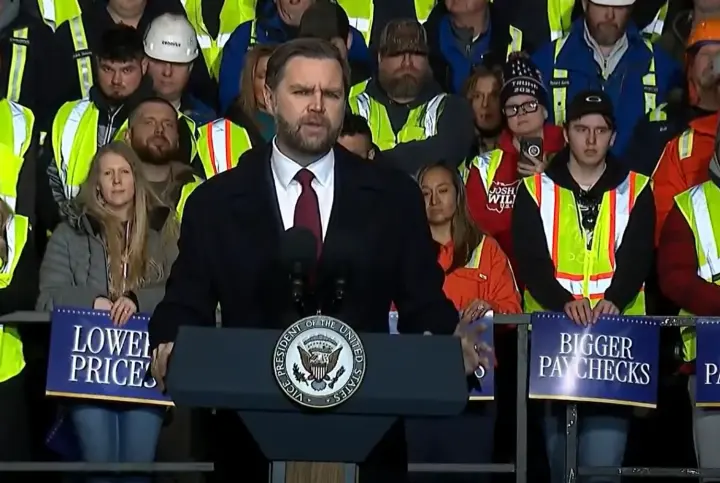 Джей Ді Венс закликав владу Міннеаполіса до співпраці з ICE для зменшення "хаосу"