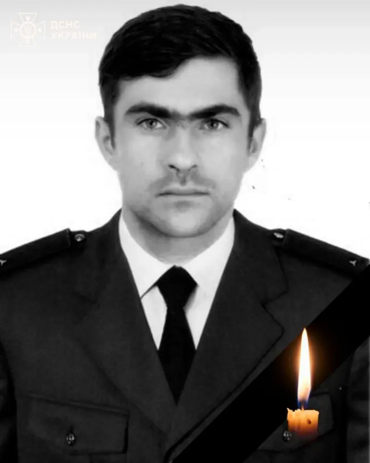 Сорвался с высоты около 20 метров: спасатель-верхолаз погиб в Киеве во время ликвидации последствий удара по энергообъекту