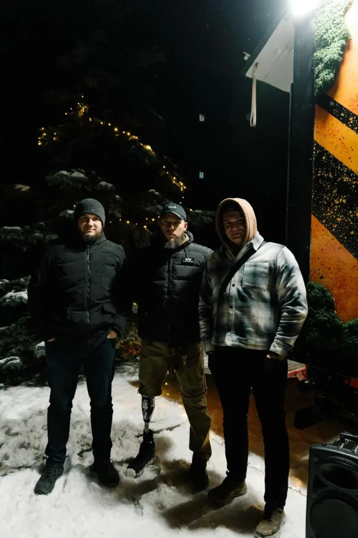 Ветерани Трійки запустили у Києві мобільні пункти незламності