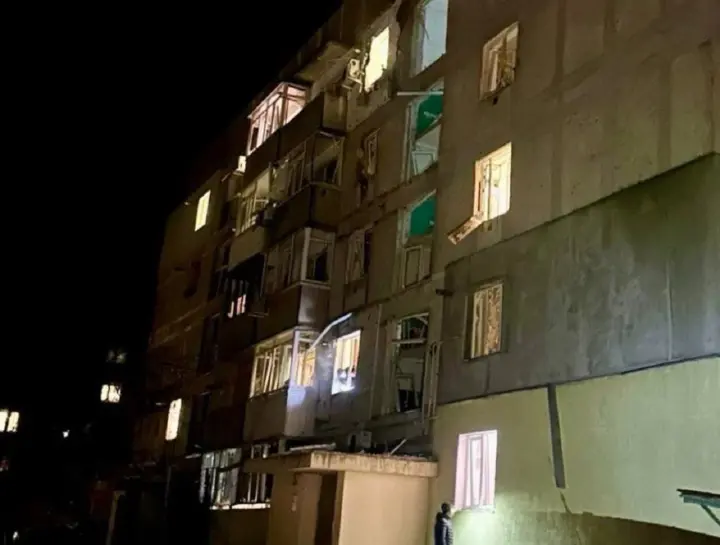 Ворог атакував Запорізький район: у Вільнянську здійнялася пожежа, є пошкодження