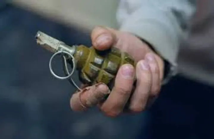 Near Kyiv, a man threatened passers-by and police with a grenade: law enforcement officers used weapons