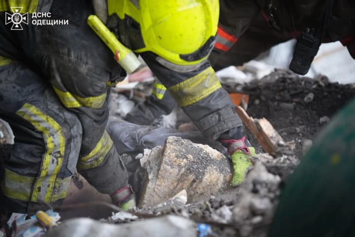 В Одесі кількість жертв нічної російської атаки зросла до трьох