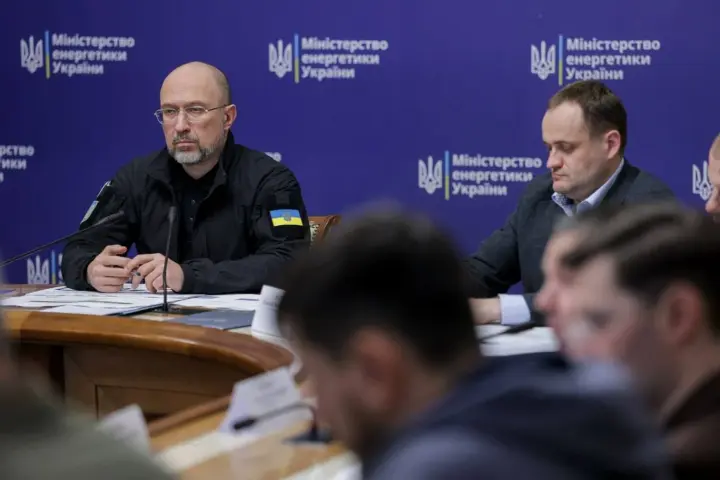 У Києві зберігається дефіцит електроенергії, над стабілізацією працює понад 200 бригад - Шмигаль