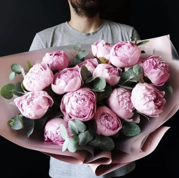 Floral symbolism – how to choose a meaningful bouquet for Valentine's Day
