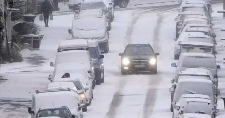 Україну накриє І рівень небезпечності: ожеледиця, сніг та дощ очікуються 8 лютого