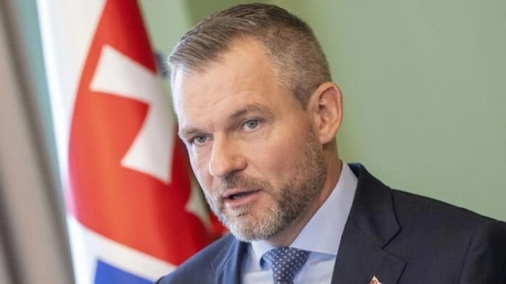 Президент Словакии считает ошибкой передачу МиГ-29 Украине