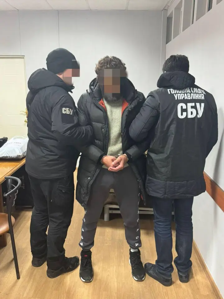 Затримано лейтенанта Нацгвардії, який допомагав ухилятися від служби, а потім “лікувався” на Мальдівах і у Катарі - Генпрокурор