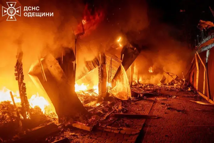 рф цілеспрямовано вдарила по енергетиці, у Києві, Одесі та Дніпрі перебої з теплом, до 300 тис. одеситів без води