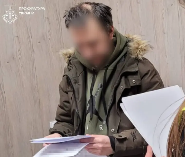 In Kharkiv, a stepfather was exposed for years of molesting his underage stepdaughter and storing hundreds of files with the naked child