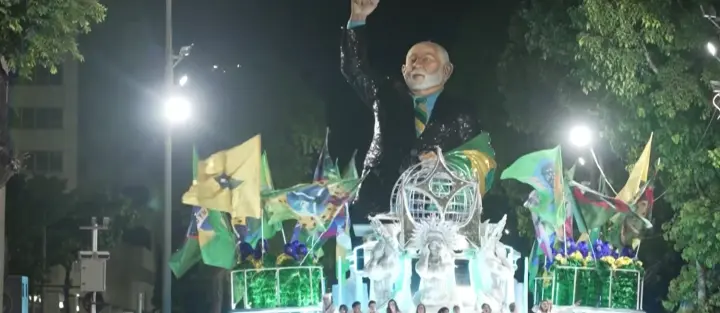Rio Carnival parades began with controversial ode to Lula in election year