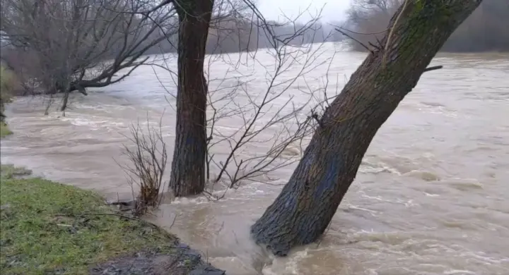 Кабмін доручив підготувати необхідні ресурси для проходження і подолання наслідків повеней навесні 