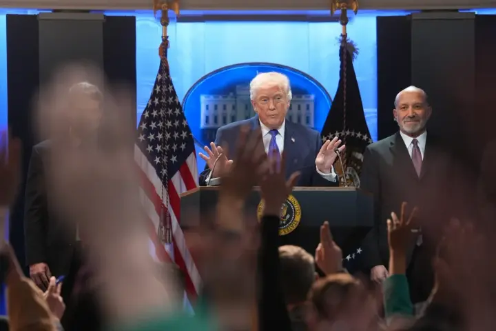 Трамп заявив, що іноземні країни "танцюють на вулицях" після рішення Верховного суду щодо мит