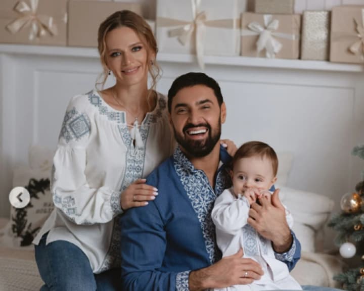 Сину Віталія Козловського - 2 роки: артист показав зворушливе святкування дня народження малюка