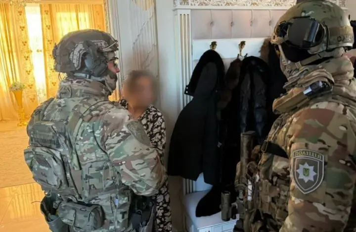 Обманом выманили у семей военных 1,4 млн гривен - в Киеве задержали "ясновидящих"