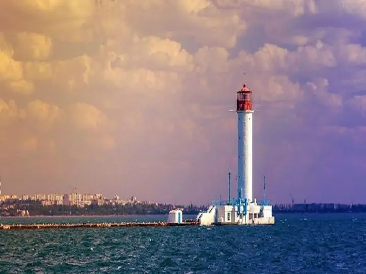 Ворог повторно атакував Одещину, пошкоджено транспортну інфраструктуру та будинки - ОВА