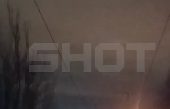 У небі над російськими саратовим та енгельсом лунають вибухи 