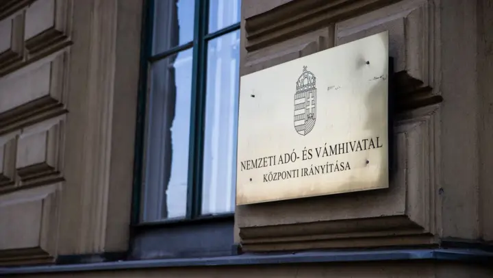 В Угорщині стверджують, що вже "вислали" сімох українців, затриманих з інкасаторськими авто