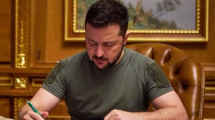 Zelenskyy signed the law on the nationwide minute of silence