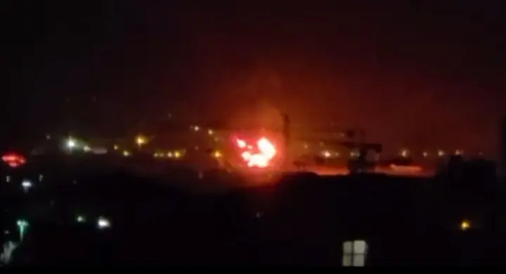 Израиль начал новую масштабную волну авиаударов по Тегерану, горит столичный аэропорт