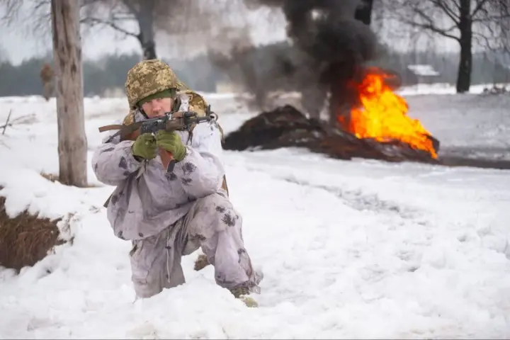 Fierce battles for Hryshyne continue near Pokrovsk, civilians remain in the settlement - Air Assault Forces