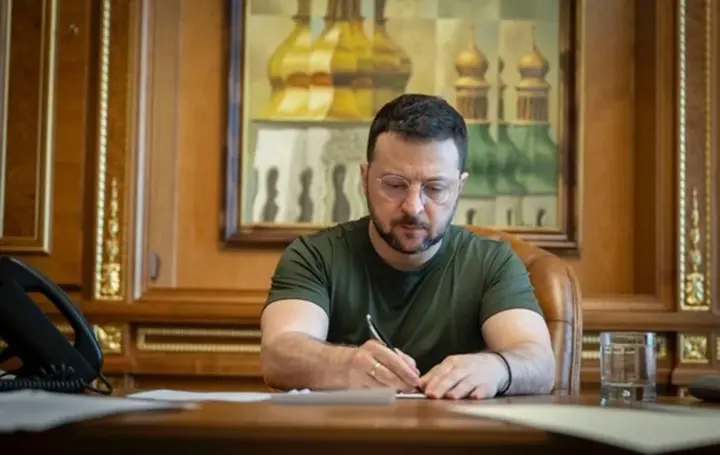Zelenskyy signed a bill on a one-year deferment for military personnel under the "18-24 contract"