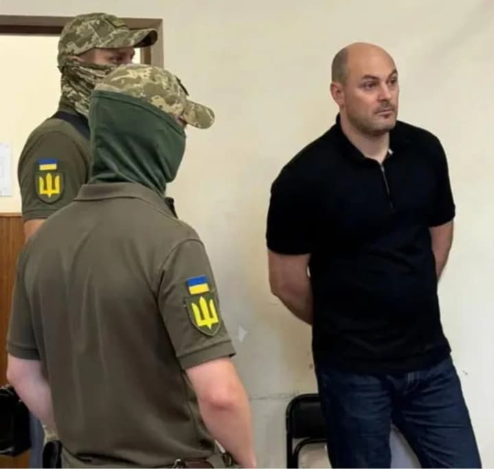 Магамедрасулов из НАБУ "участвовал" в операции "Мидас", находясь на отдыхе на Тенерифе со своей девушкой - СМИ