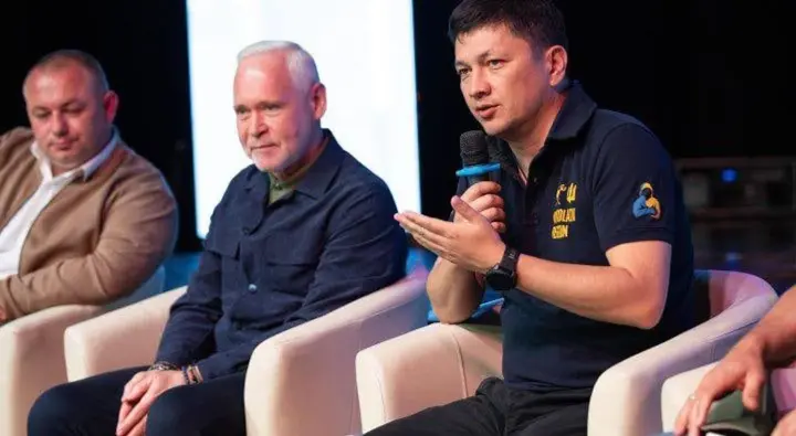 Сильні управлінці, а не професійні політики: експерт про хороші перспективи партії Терехова-Кіма