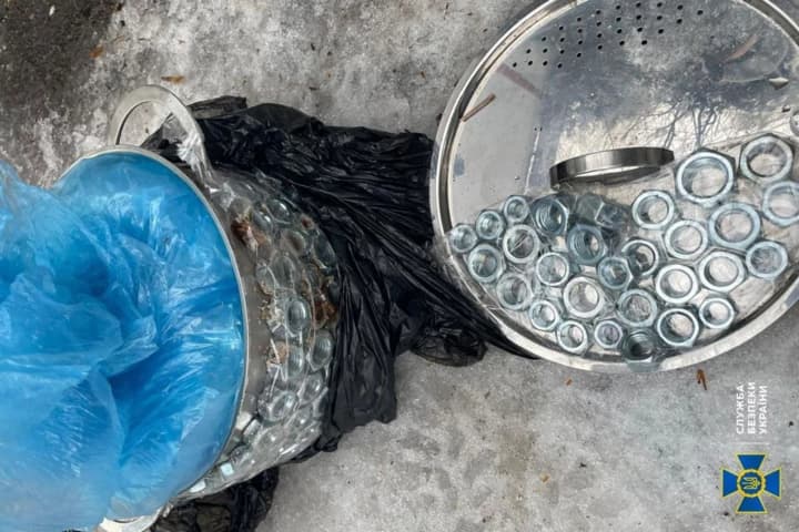 У центрі Рівного запобігли теракту, агент рф переодягнувся у військове і хотів підірвати каструлю з гайками - СБУ