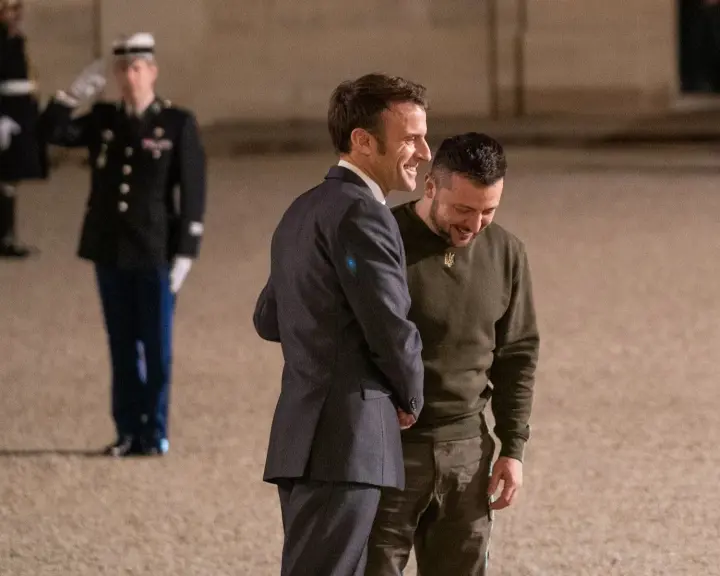 Зеленський цього тижня їде на зустріч з Макроном у Париж - ЗМІ