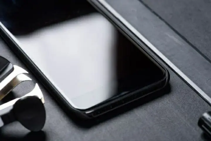 New life after a fall: how to choose a display that will restore comfort and reliability to your smartphone?