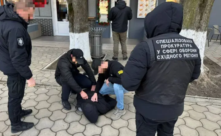 Border guard received new suspicion for bribe to avoid combat missions - OGP