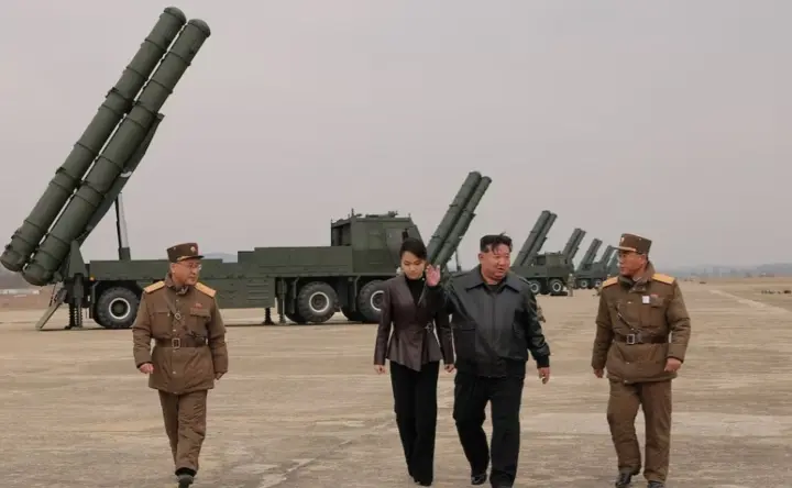 Kim Jong Un conducted tests of 600mm multiple rocket launchers