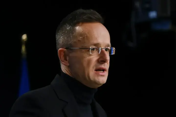 Венгрия продолжает обвинения из-за "Дружбы" - Сийярто заявил об отказе Украины от трехсторонней встречи со Словакией