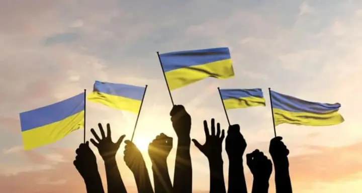 Українська молодь масово переходить на рідну мову в побуті та на роботі - дослідження