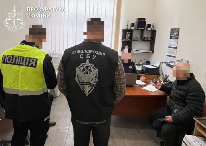 На Харківщині розкрили схему підробки меддовідок для виїзду за кордон - ексголові ВЛК повідомлено про підозру